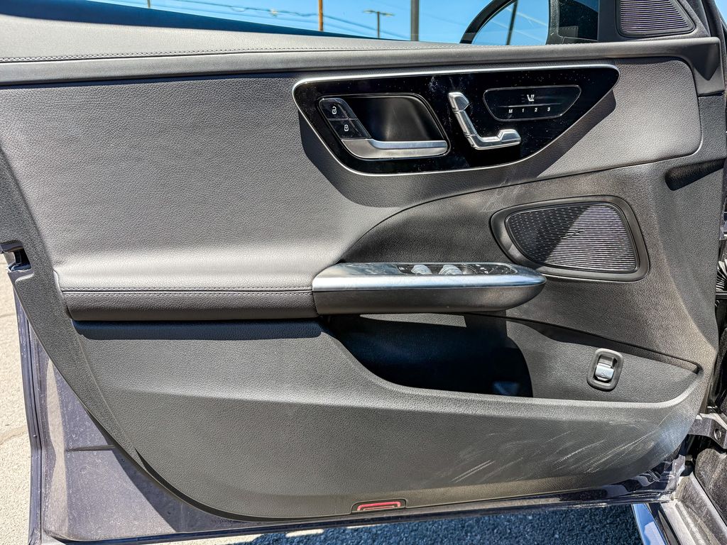Thumbnail: 2025 Mercedes-Benz C-Class - 22