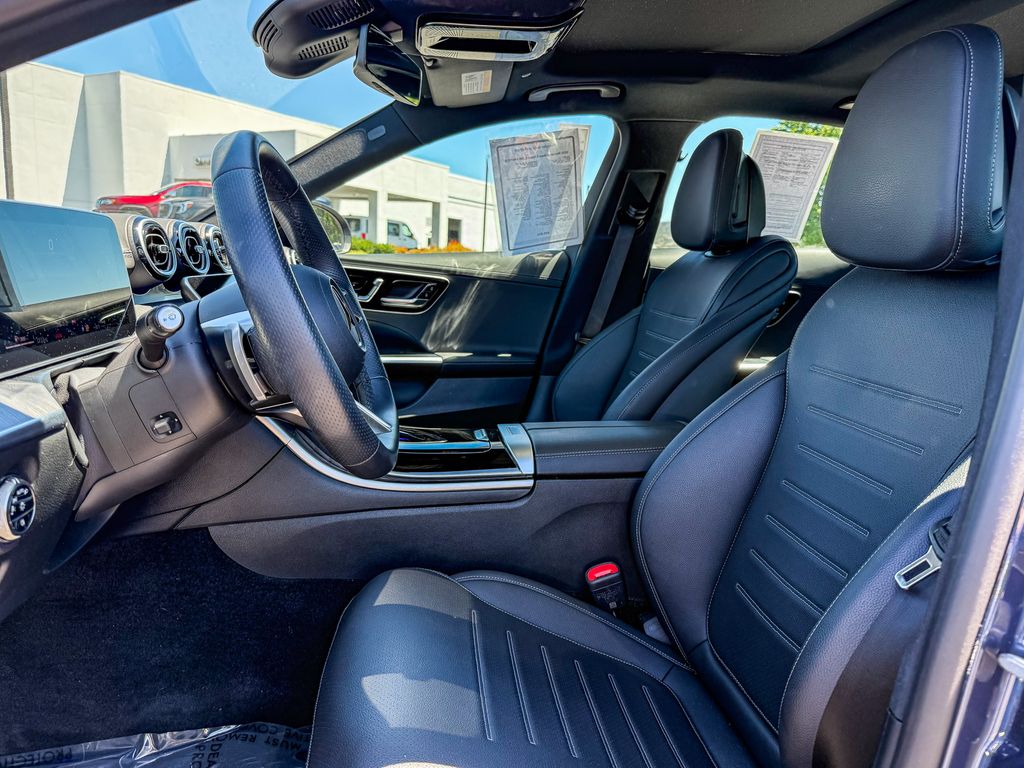 Thumbnail: 2025 Mercedes-Benz C-Class - 10