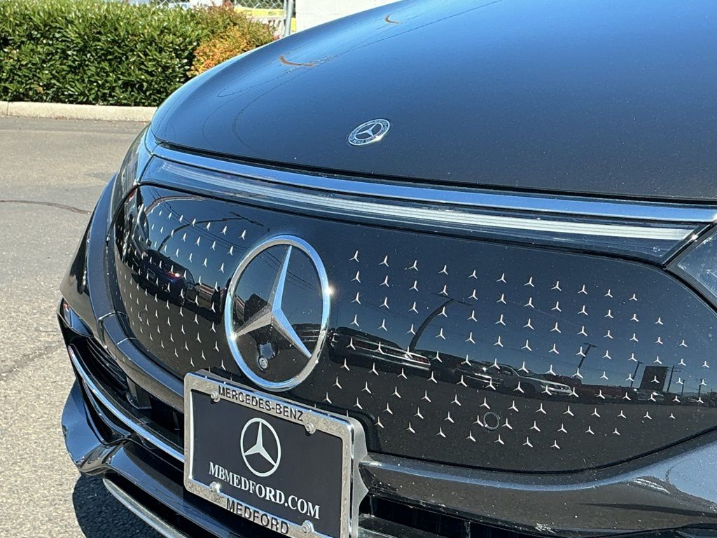 Thumbnail: 2022 Mercedes-Benz EQS - 6