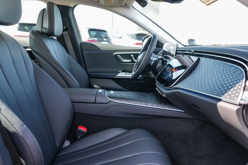 Thumbnail: 2026 Mercedes-Benz E-Class - 9