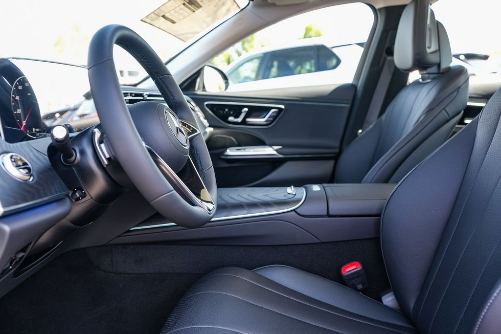 Thumbnail: 2026 Mercedes-Benz E-Class - 10