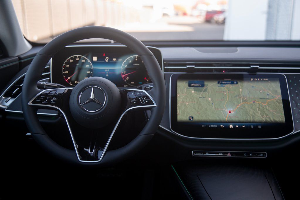 Thumbnail: 2025 Mercedes-Benz E-Class - 11