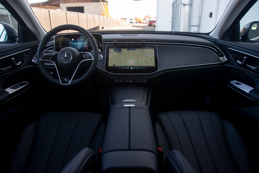 Thumbnail: 2025 Mercedes-Benz E-Class - 7