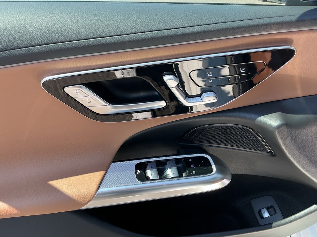 Thumbnail: 2026 Mercedes-Benz E-Class - 20