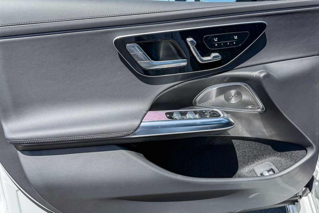 Thumbnail: 2026 Mercedes-Benz E-Class - 23