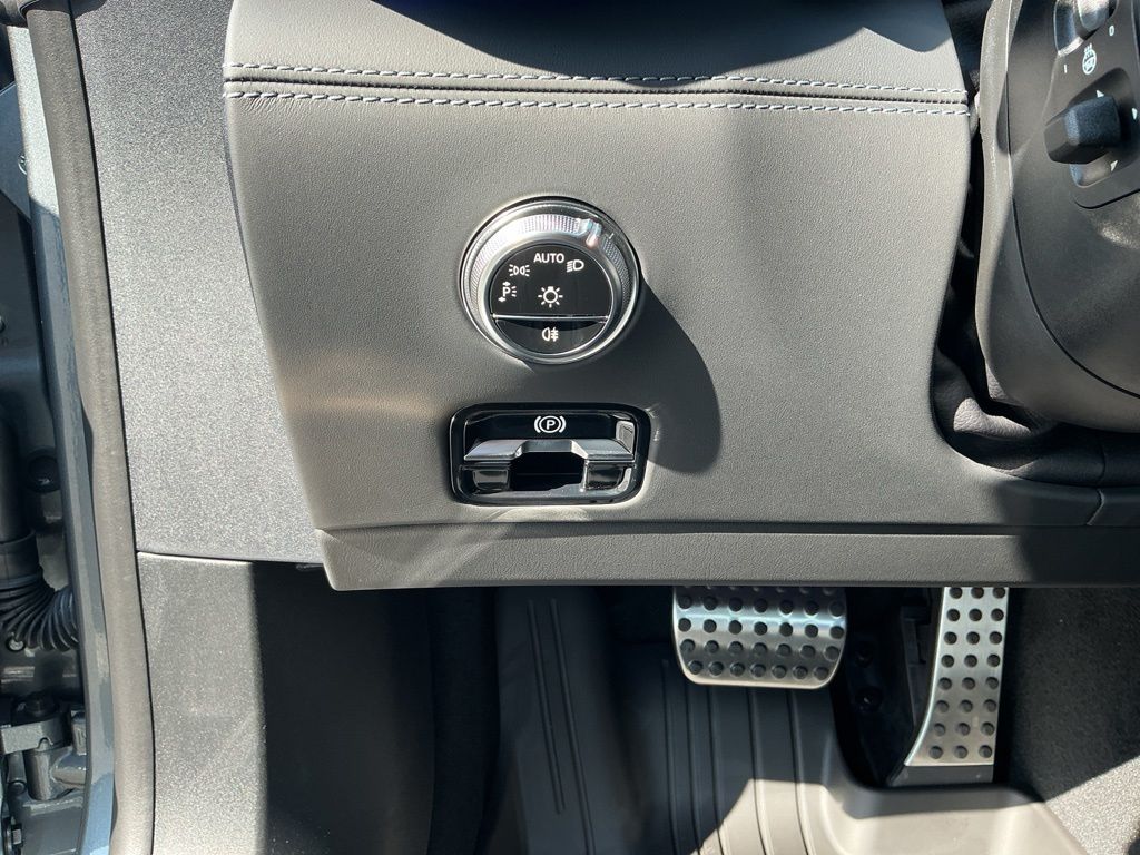 Thumbnail: 2026 Mercedes-Benz SL-Class - 18