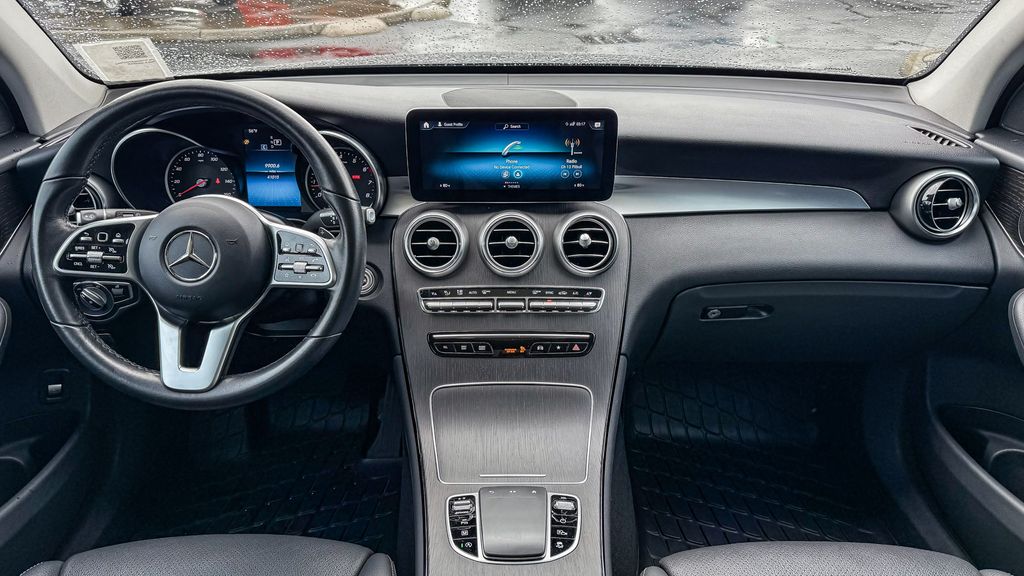 Thumbnail: 2022 Mercedes-Benz GLC - 2