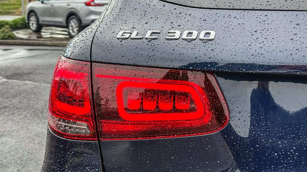 Thumbnail: 2022 Mercedes-Benz GLC - 19