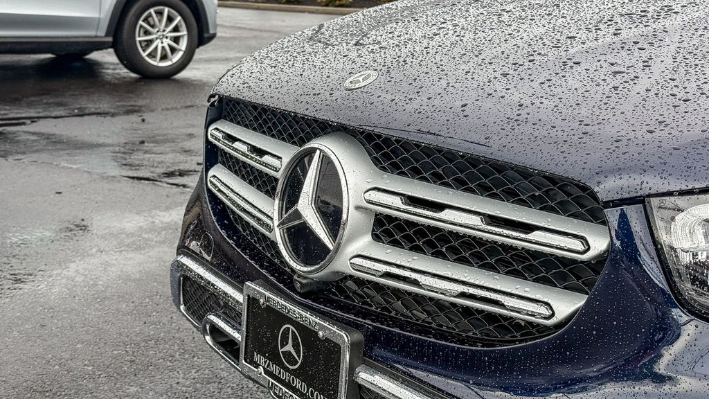 Thumbnail: 2022 Mercedes-Benz GLC - 6