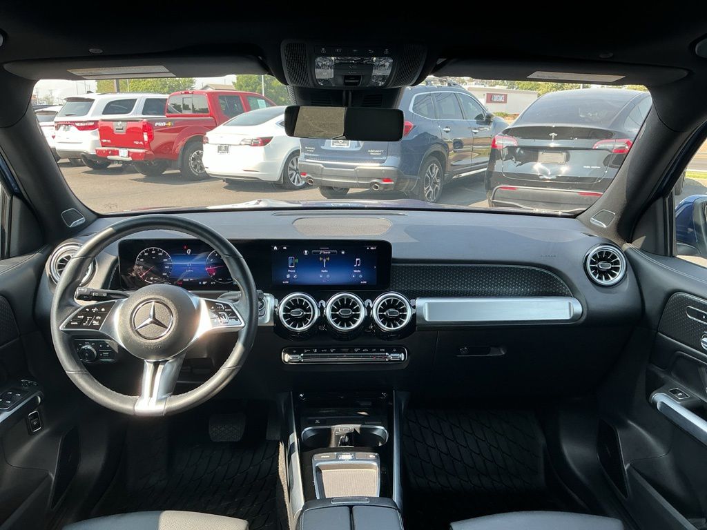 Thumbnail: 2024 Mercedes-Benz GLB - 9