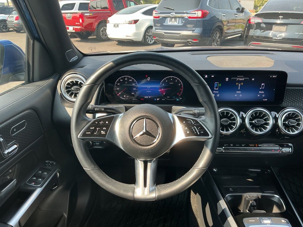 Thumbnail: 2024 Mercedes-Benz GLB - 13