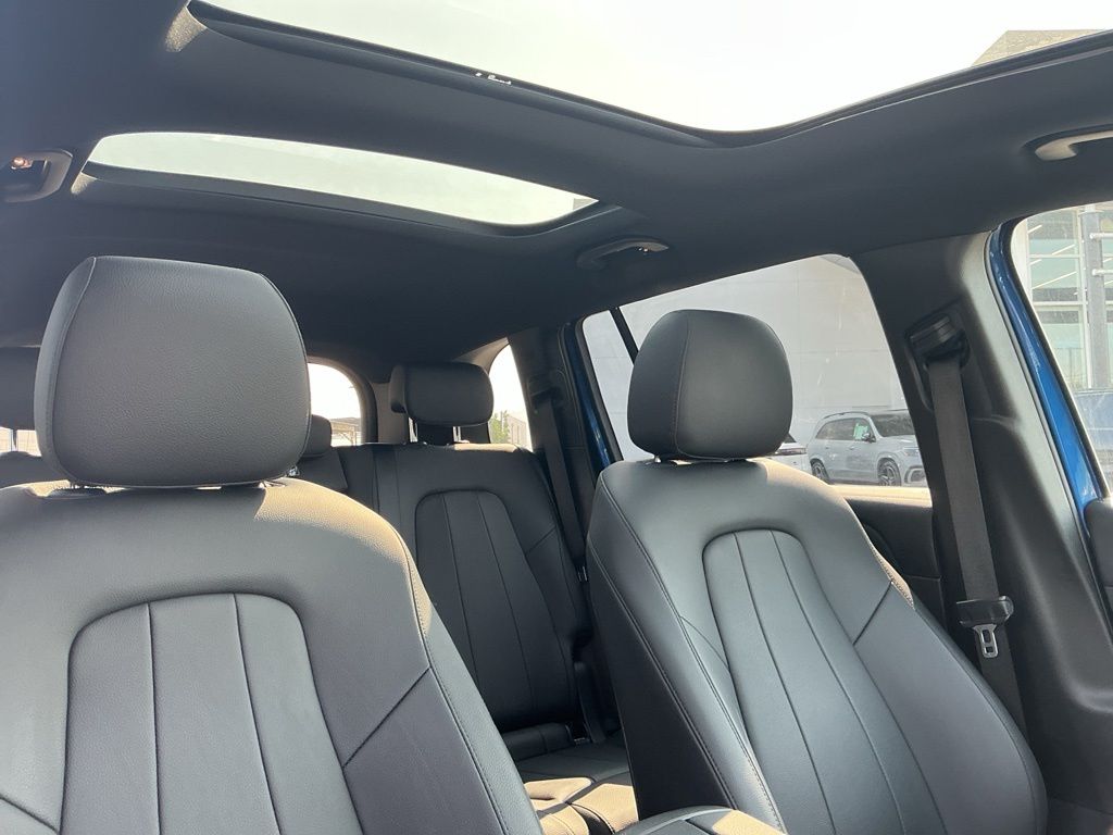 Thumbnail: 2024 Mercedes-Benz GLB - 25