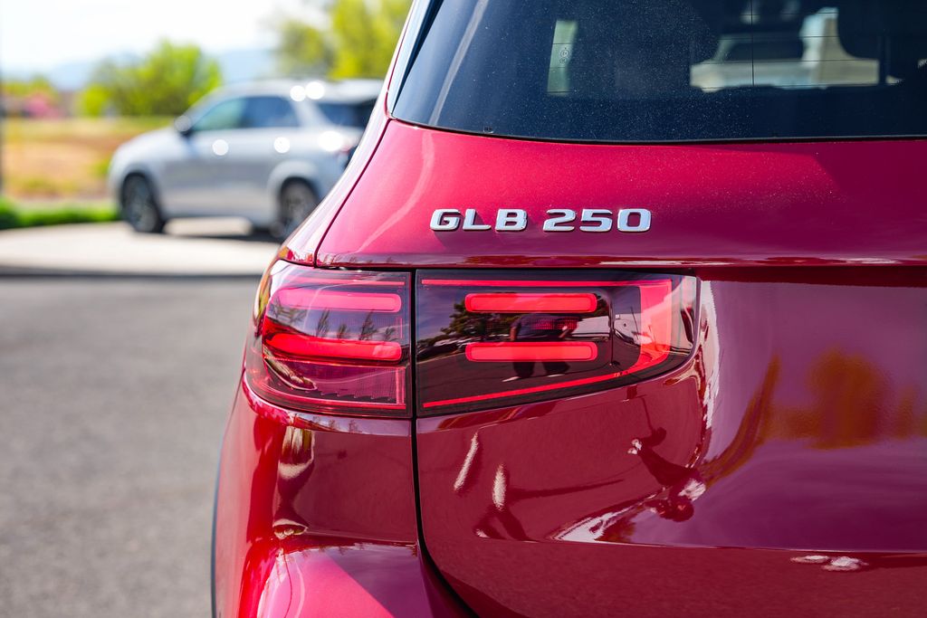 Thumbnail: 2026 Mercedes-Benz GLB - 21