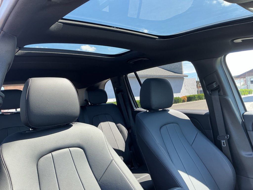 Thumbnail: 2026 Mercedes-Benz GLB - 26