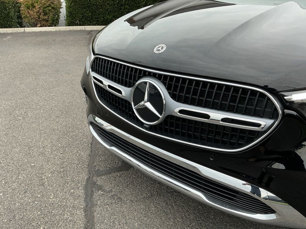 Thumbnail: 2024 Mercedes-Benz GLC - 6