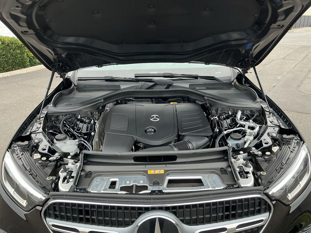 Thumbnail: 2024 Mercedes-Benz GLC - 8