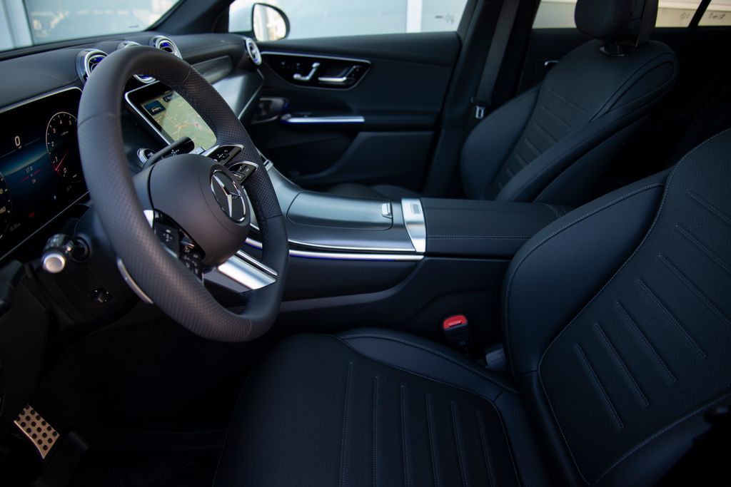 Thumbnail: 2026 Mercedes-Benz GLC - 7