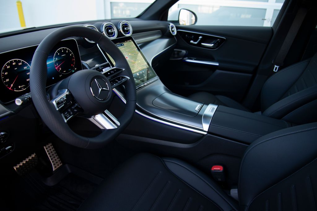 Thumbnail: 2026 Mercedes-Benz GLC - 2