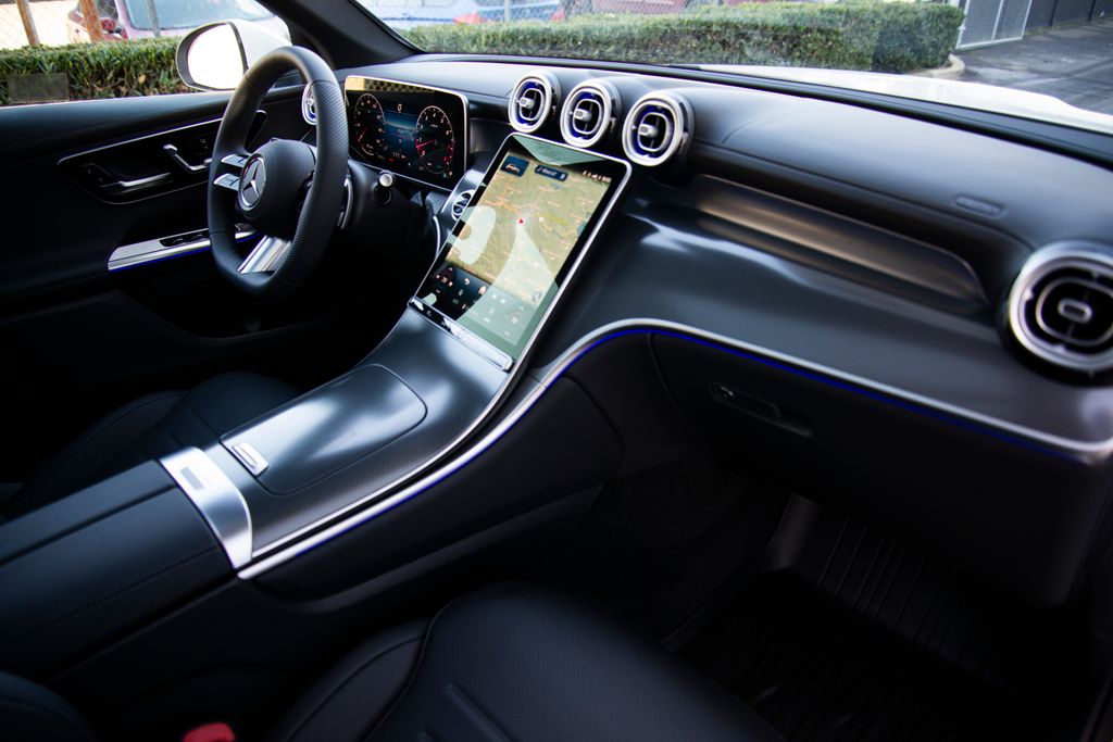 Thumbnail: 2026 Mercedes-Benz GLC - 21