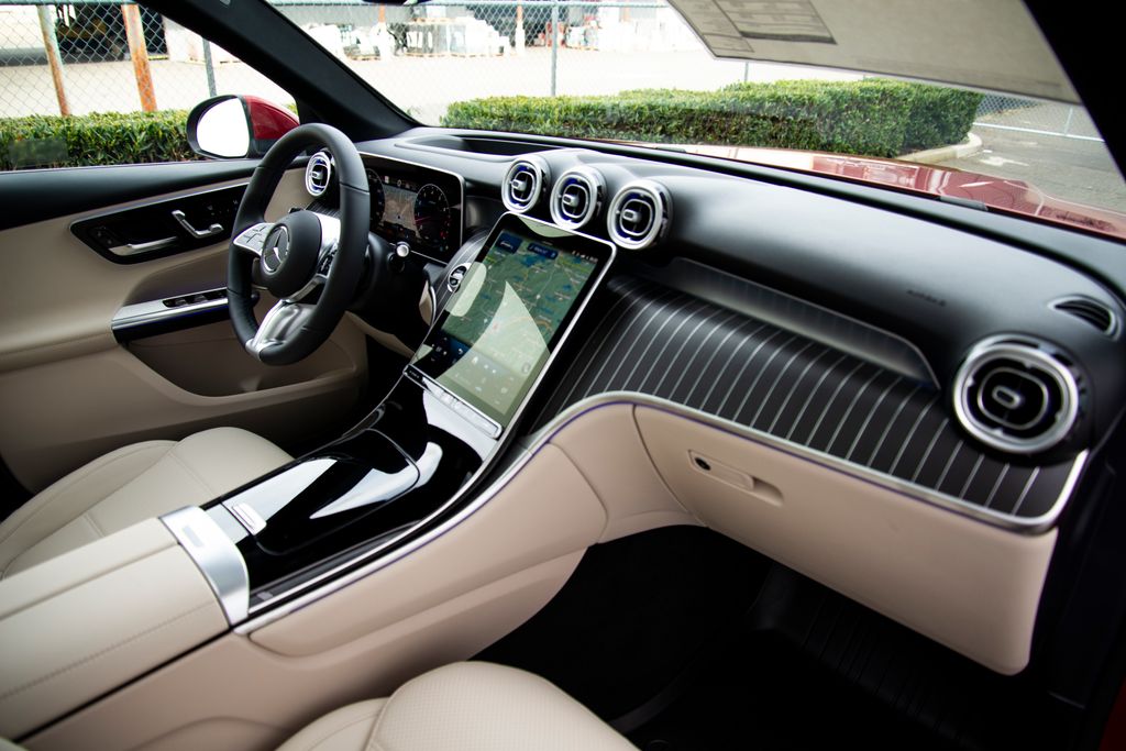 Thumbnail: 2026 Mercedes-Benz GLC - 21