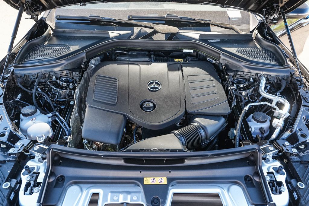 Thumbnail: 2026 Mercedes-Benz GLC - 7