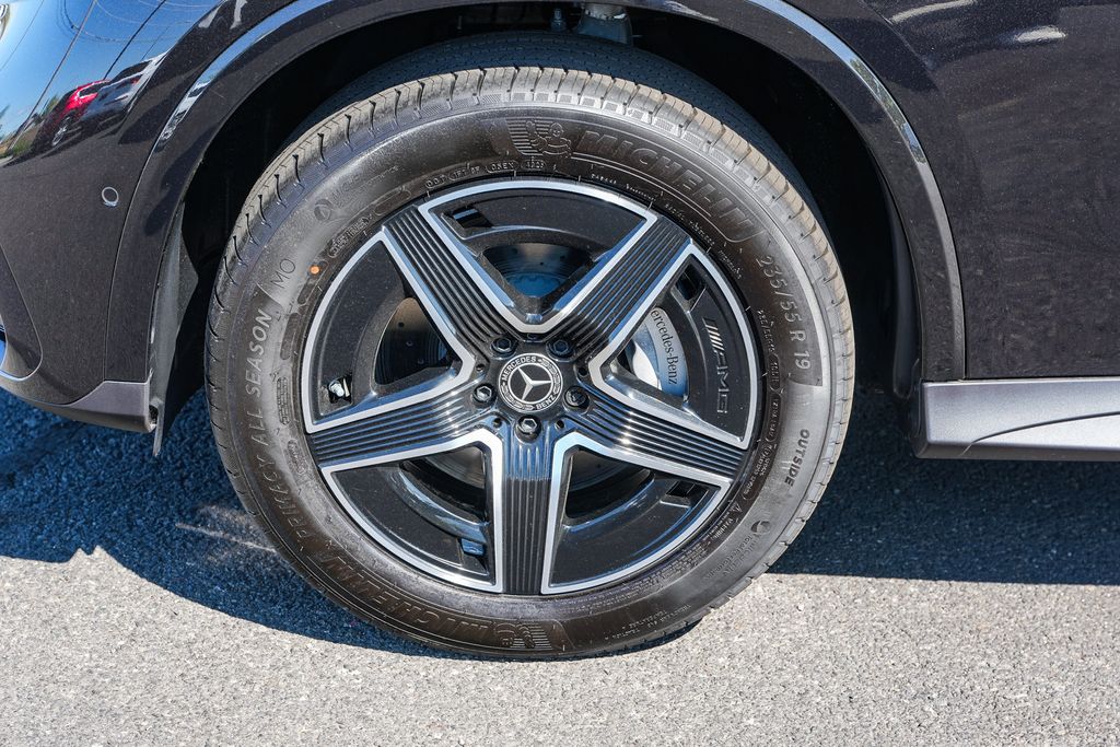 Thumbnail: 2026 Mercedes-Benz GLC - 19