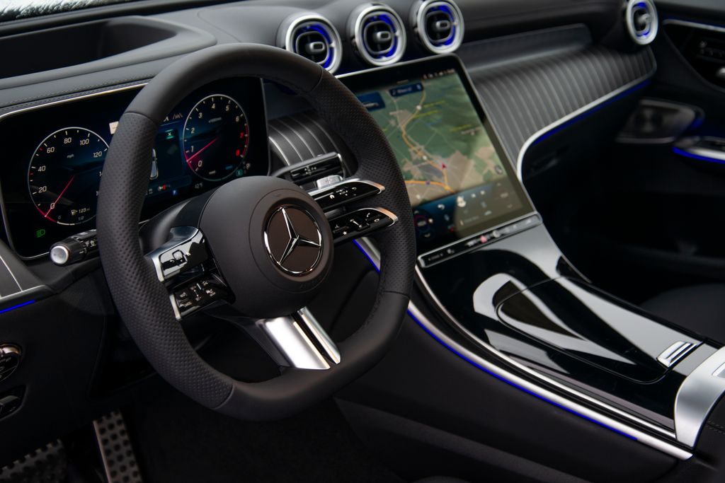 Thumbnail: 2026 Mercedes-Benz GLC - 8