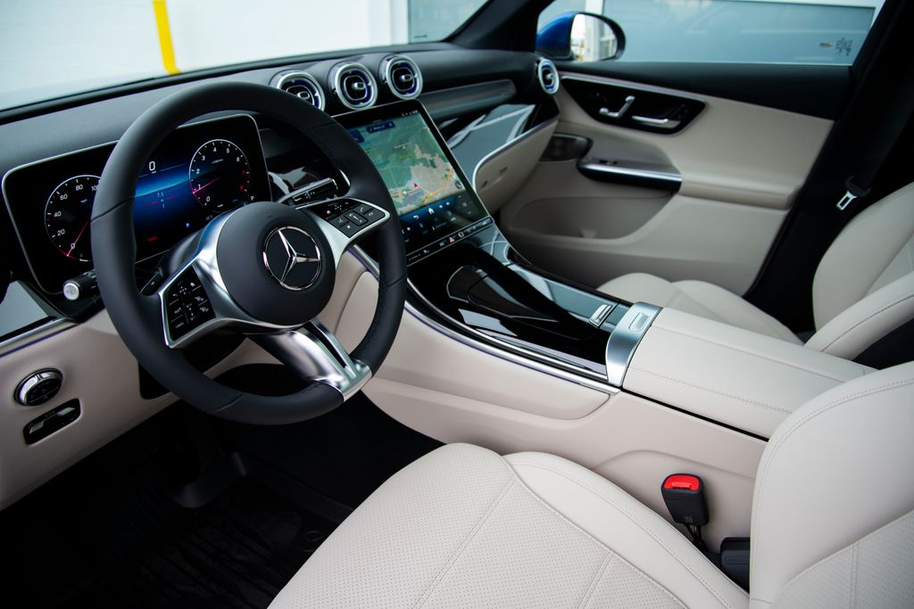 Thumbnail: 2026 Mercedes-Benz GLC - 2