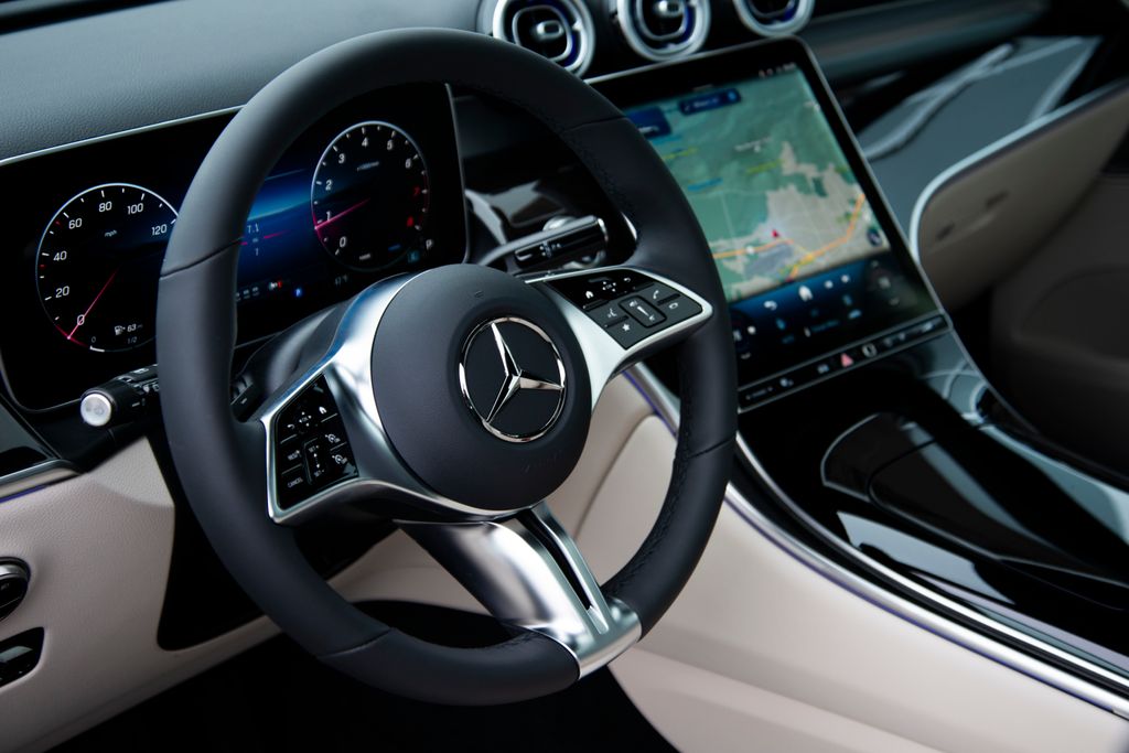 Thumbnail: 2026 Mercedes-Benz GLC - 8