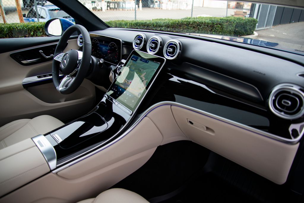 Thumbnail: 2026 Mercedes-Benz GLC - 22