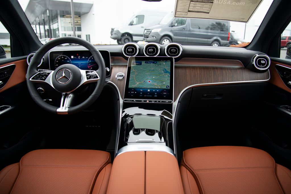 Thumbnail: 2026 Mercedes-Benz GLC - 9