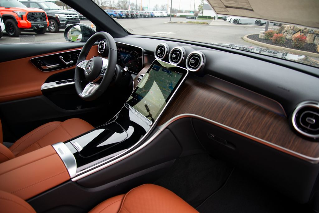 Thumbnail: 2026 Mercedes-Benz GLC - 10