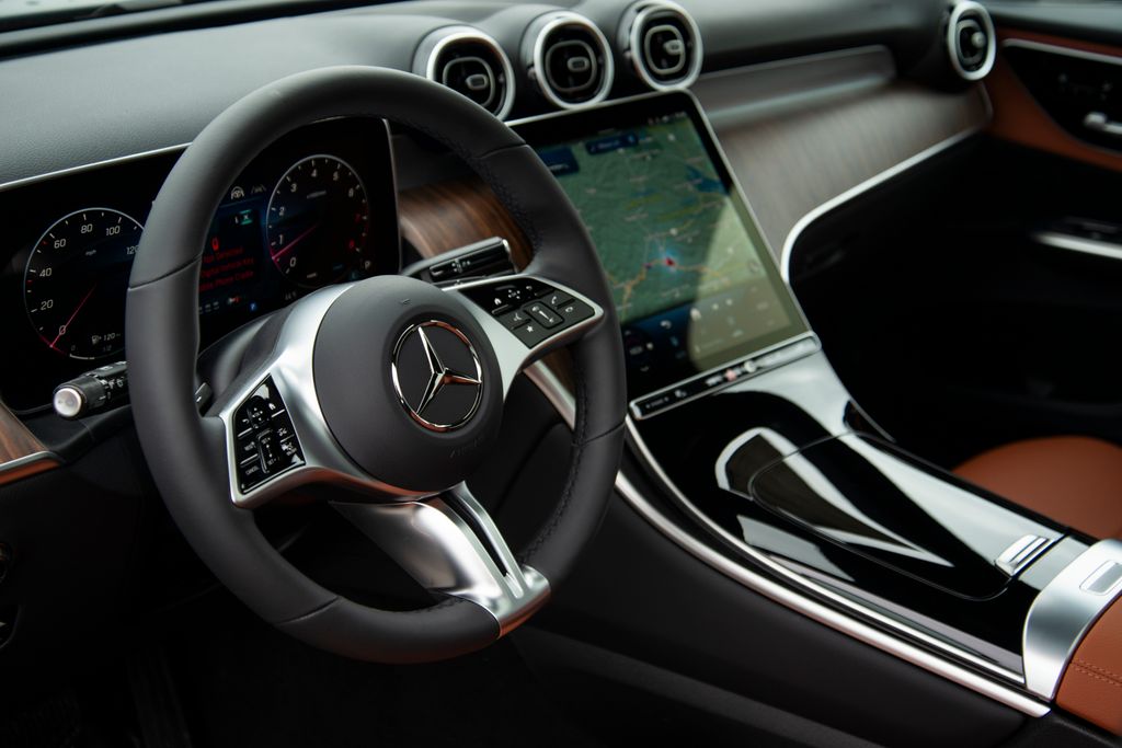 Thumbnail: 2026 Mercedes-Benz GLC - 6