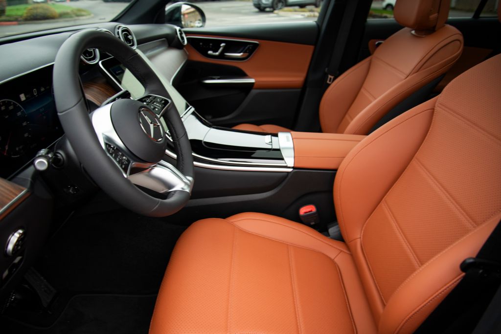 Thumbnail: 2026 Mercedes-Benz GLC - 7