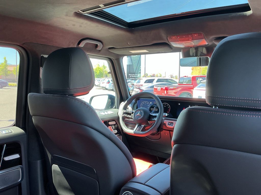Thumbnail: 2026 Mercedes-Benz G-Class - 6