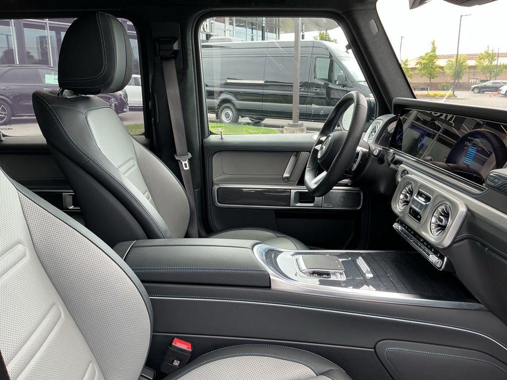 Thumbnail: 2025 Mercedes-Benz G-Class - 8