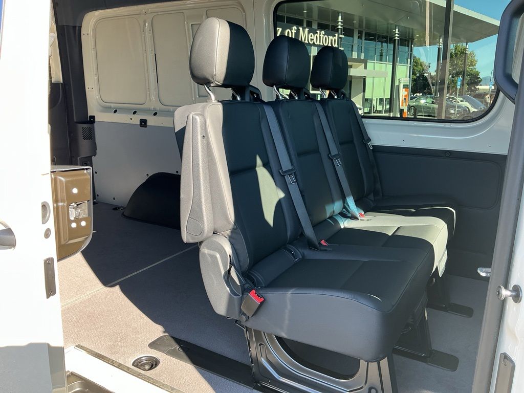 Thumbnail: 2026 Mercedes-Benz Sprinter - 25