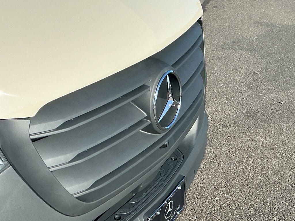 Thumbnail: 2026 Mercedes-Benz Sprinter - 16