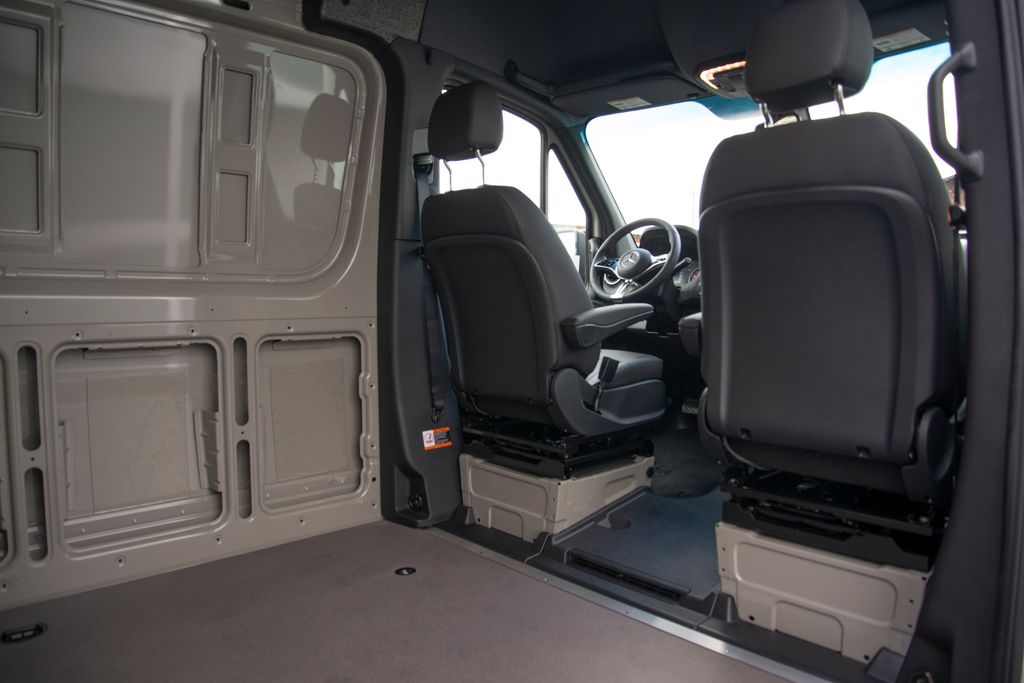 Thumbnail: 2026 Mercedes-Benz Sprinter - 22