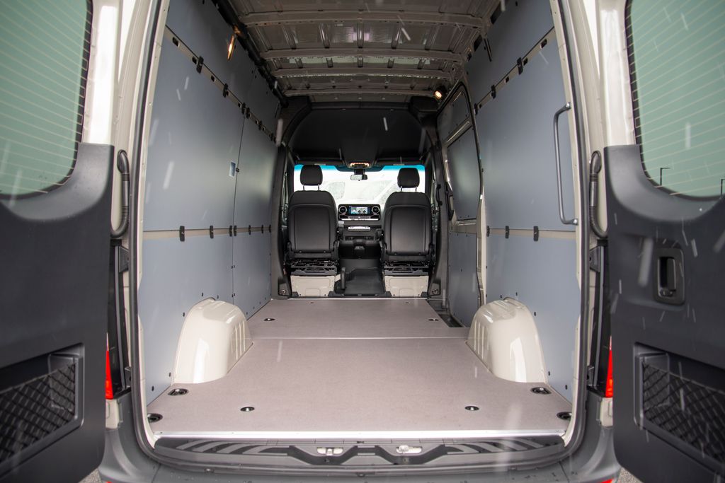 Thumbnail: 2026 Mercedes-Benz Sprinter - 20