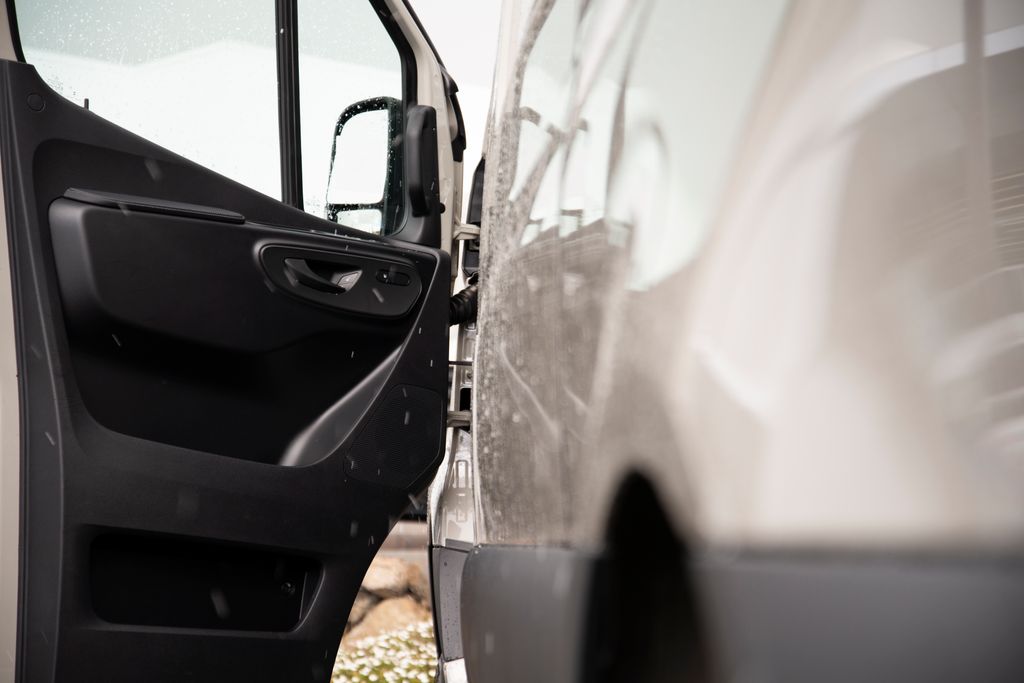 Thumbnail: 2026 Mercedes-Benz Sprinter - 18