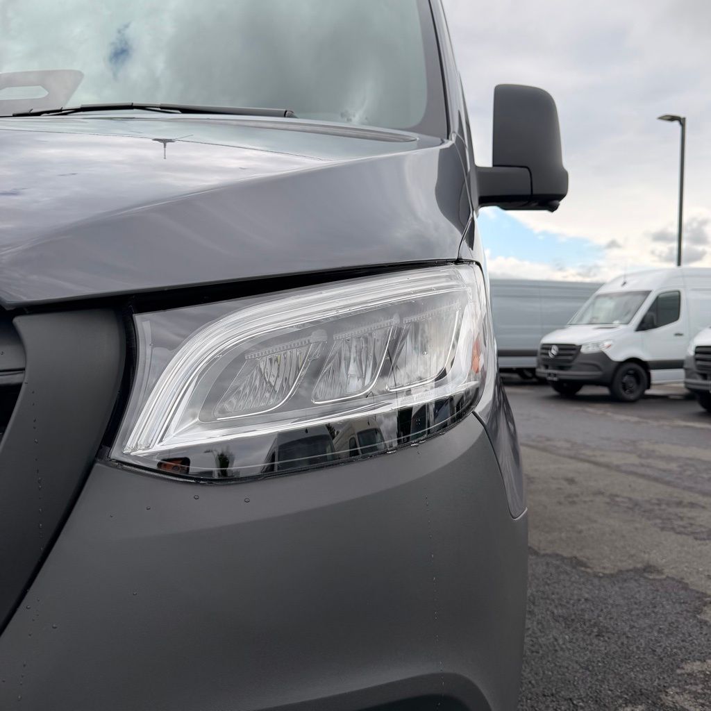 Thumbnail: 2026 Mercedes-Benz Sprinter - 7