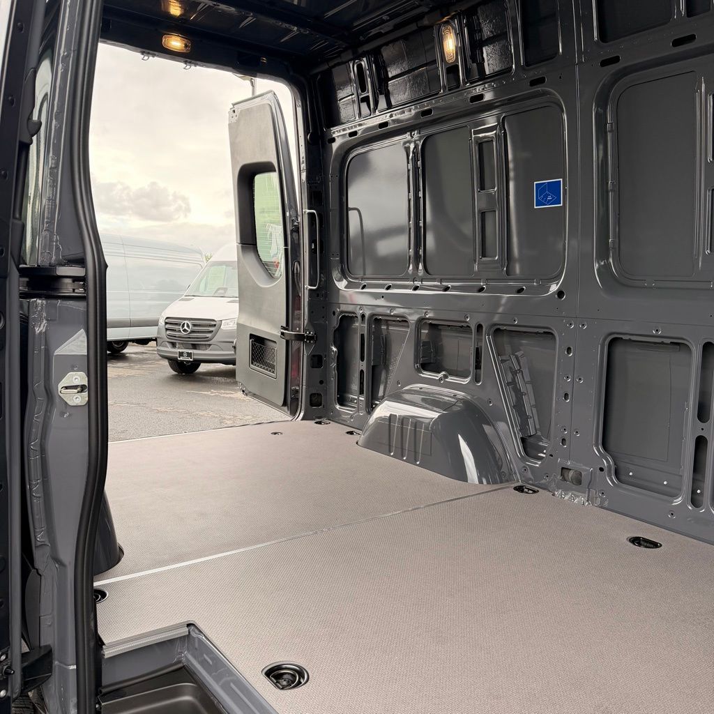 Thumbnail: 2026 Mercedes-Benz Sprinter - 26