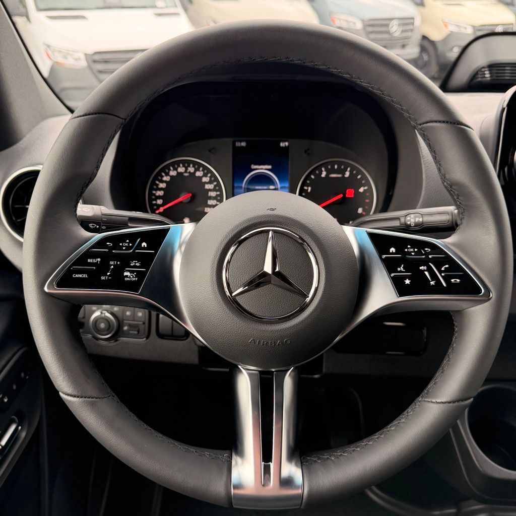 Thumbnail: 2026 Mercedes-Benz Sprinter - 10