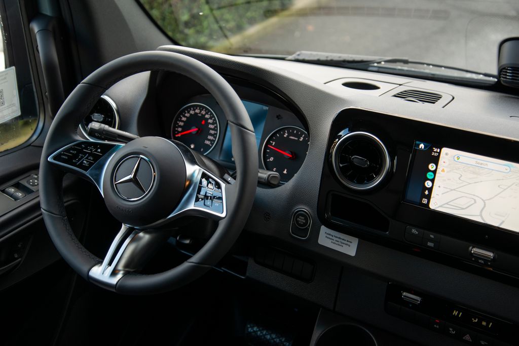 Thumbnail: 2026 Mercedes-Benz Sprinter - 11