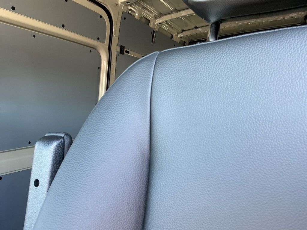 Thumbnail: 2026 Mercedes-Benz Sprinter - 11