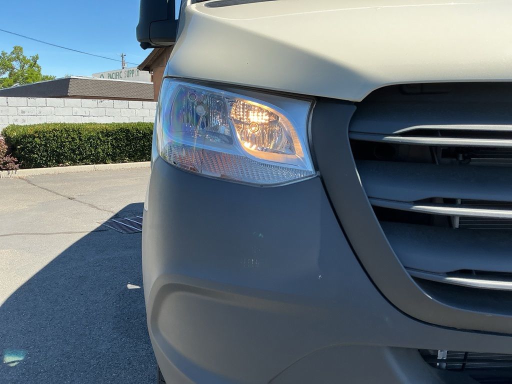 Thumbnail: 2026 Mercedes-Benz Sprinter - 15