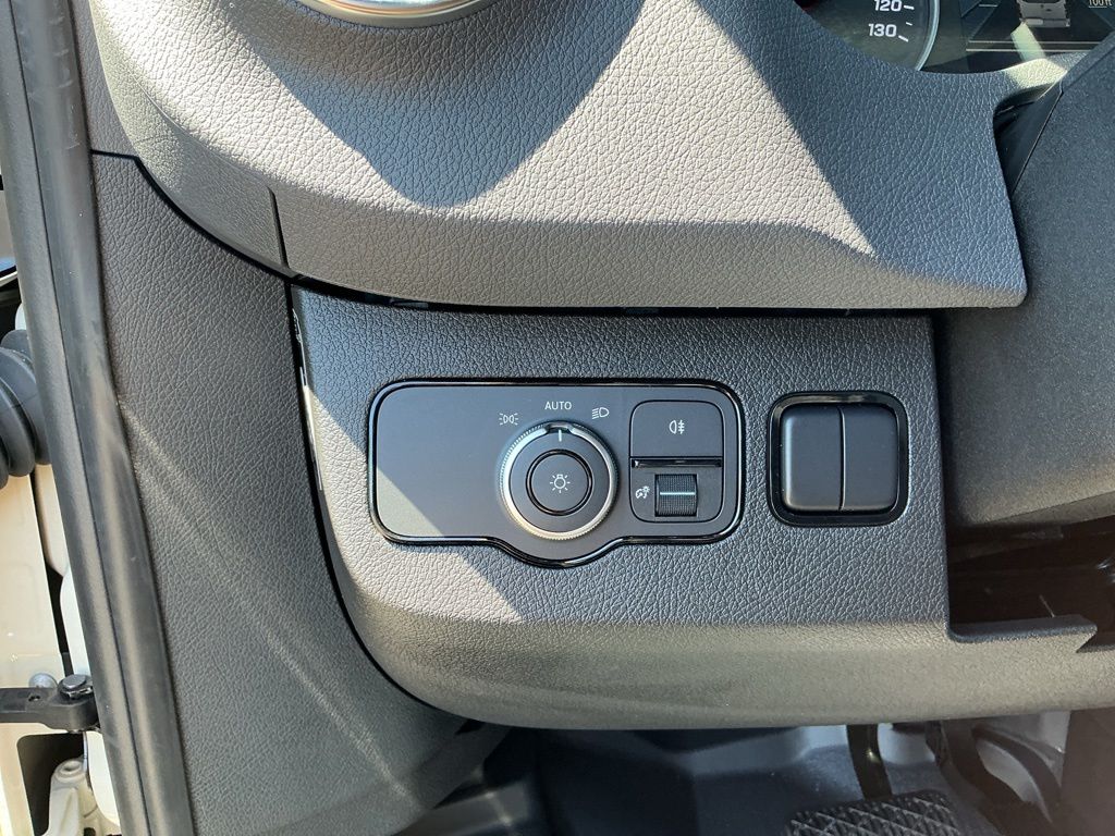 Thumbnail: 2026 Mercedes-Benz Sprinter - 21