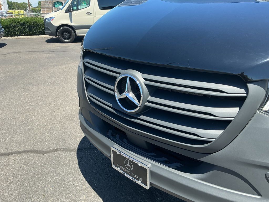Thumbnail: 2026 Mercedes-Benz Sprinter - 6