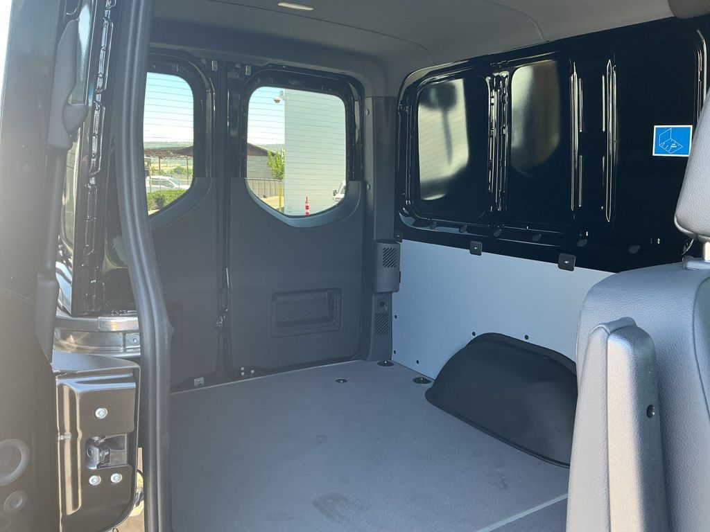 Thumbnail: 2026 Mercedes-Benz Sprinter - 25